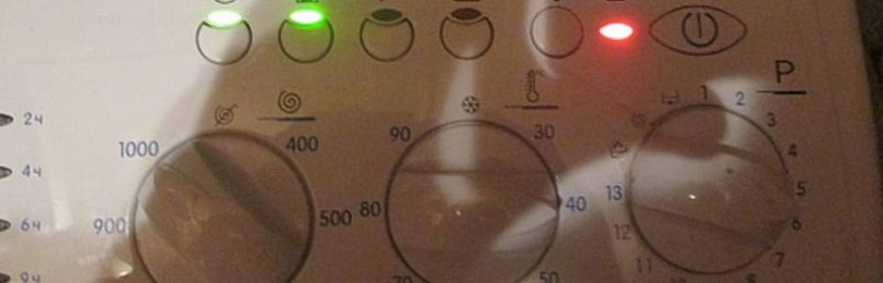 Chyba F12 v pračce Indesit: co dělat a jak ji opravit?