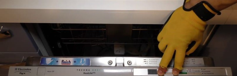 Chyba i10 v myčce Electrolux - jak ji opravit