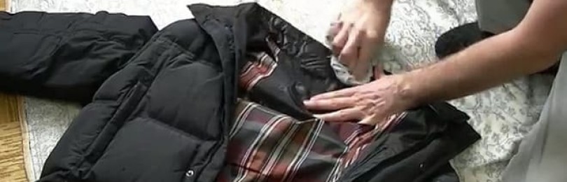 Jak umýt mastná místa na bundě doma