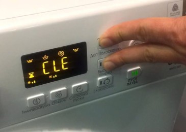 Režim automatického čištění v pračce Ariston