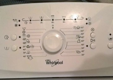 Pračka Whirlpool neodstřeďuje prádlo