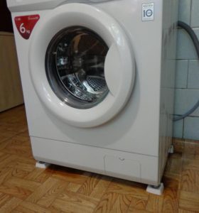 Antivibrační stojany na pračku