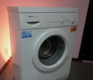 Chyba E17 v pračce Bosch