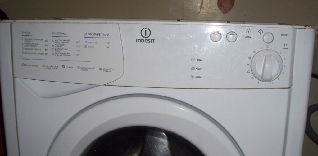  Ovládací panel Indesit wiun 81