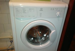 Návod na pračku Indesit wiun 81