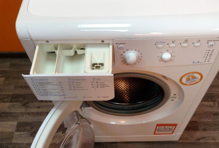Indesit IWSB 5085 práškový přijímač