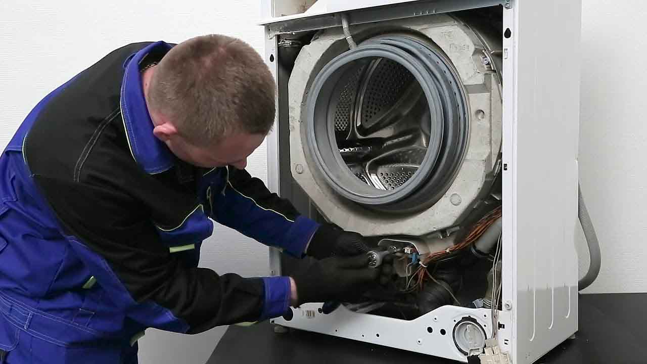Demontáž topného tělesa pračky