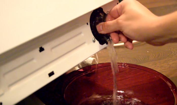Vypouštění vody přes odtokový filtr