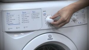 chyba F11 v pračkách Indesit