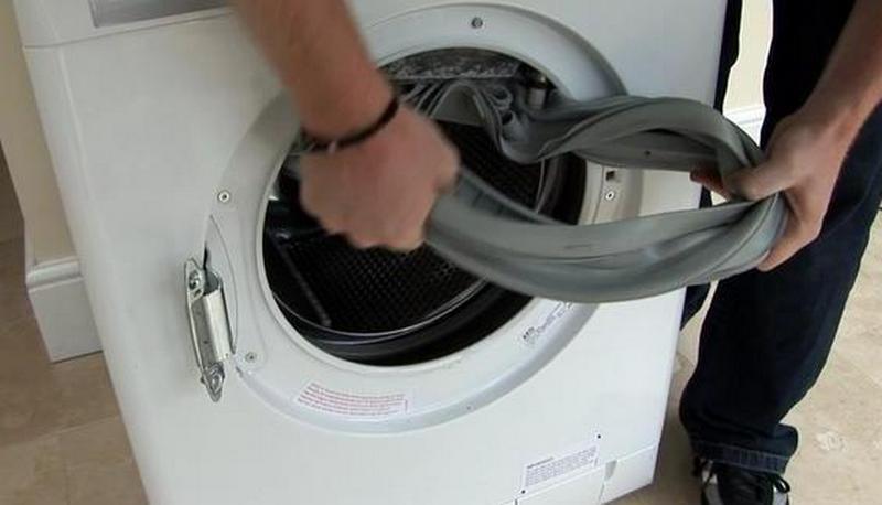 vyměňte manžetu na pračce Indesit