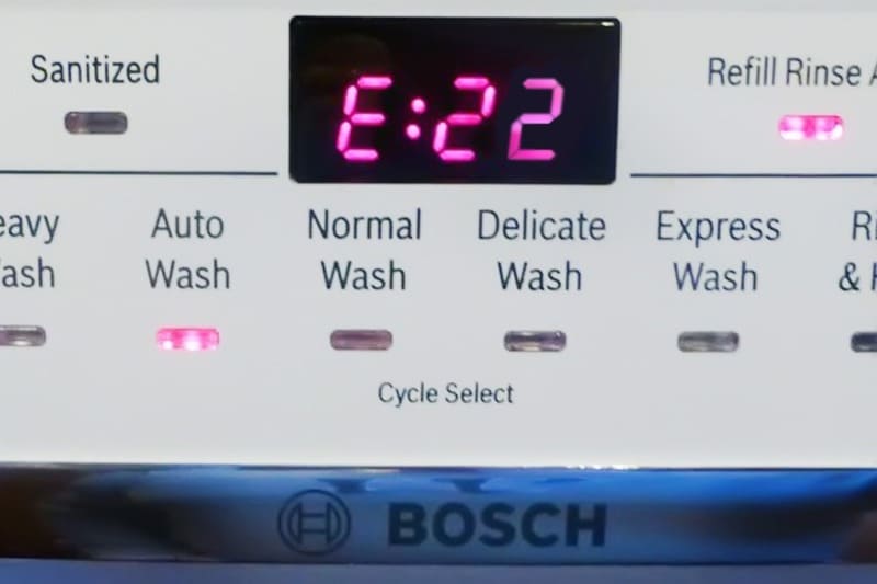 Chyba E22 v myčce nádobí Bosch