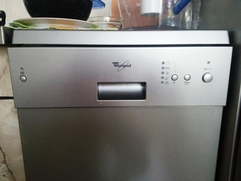 Myčka na nádobí Whirlpool