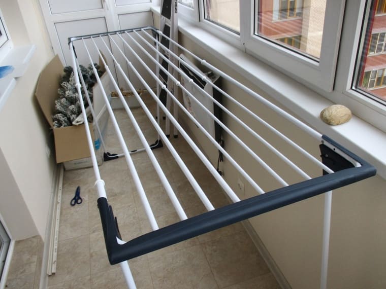 Jak vybrat sušák na prádlo na balkon